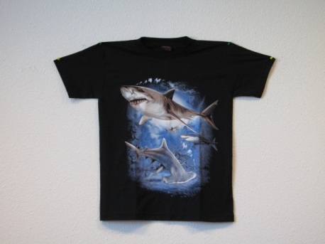 T-Shirt mit Hai