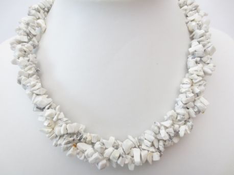 Mittlere Howlith-Steinkette mit Perlen