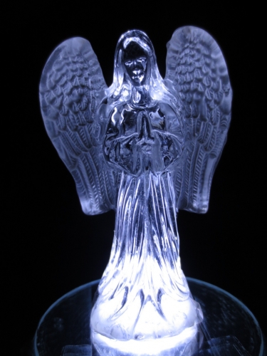 Kristall-Statue betender Engel