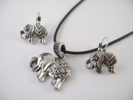 Elefant Kette und Ohrringe