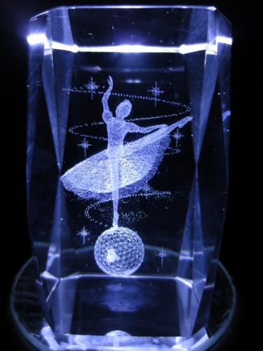 3D Laserblock mit Ballerina on world