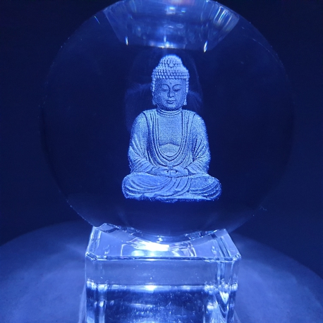 Großhandel - Kristalllaserkugel Meditation Buddha 6cm