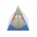 Großhandel - Kristallpyramide in Pyramidenfarbe 4x4